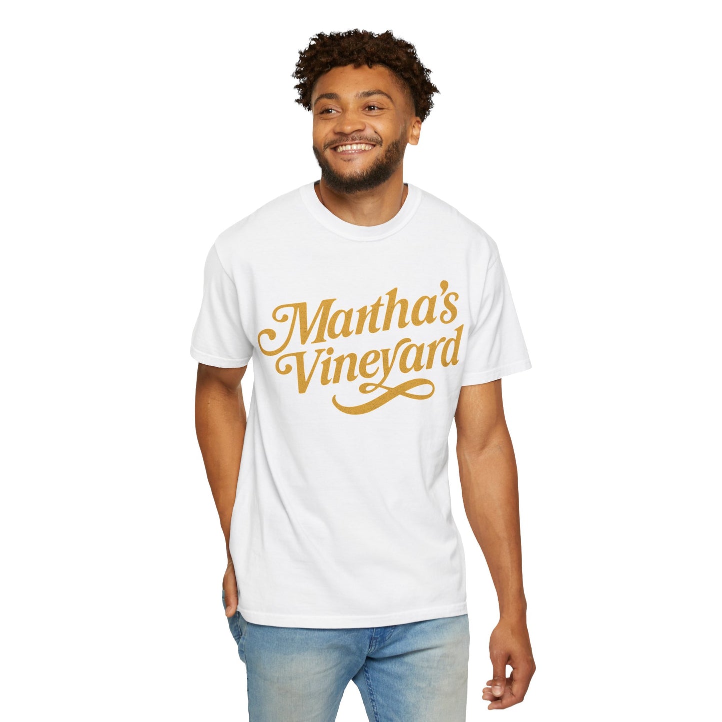 Vintage Martha’s Vineyard Script Tee – Retro Coastal Style Unisex T-Shirt