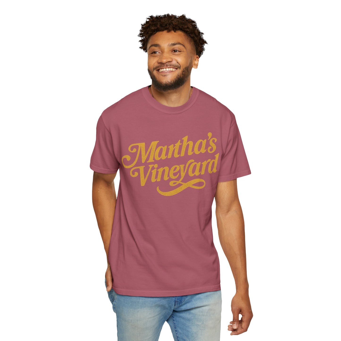 Vintage Martha’s Vineyard Script Tee – Retro Coastal Style Unisex T-Shirt