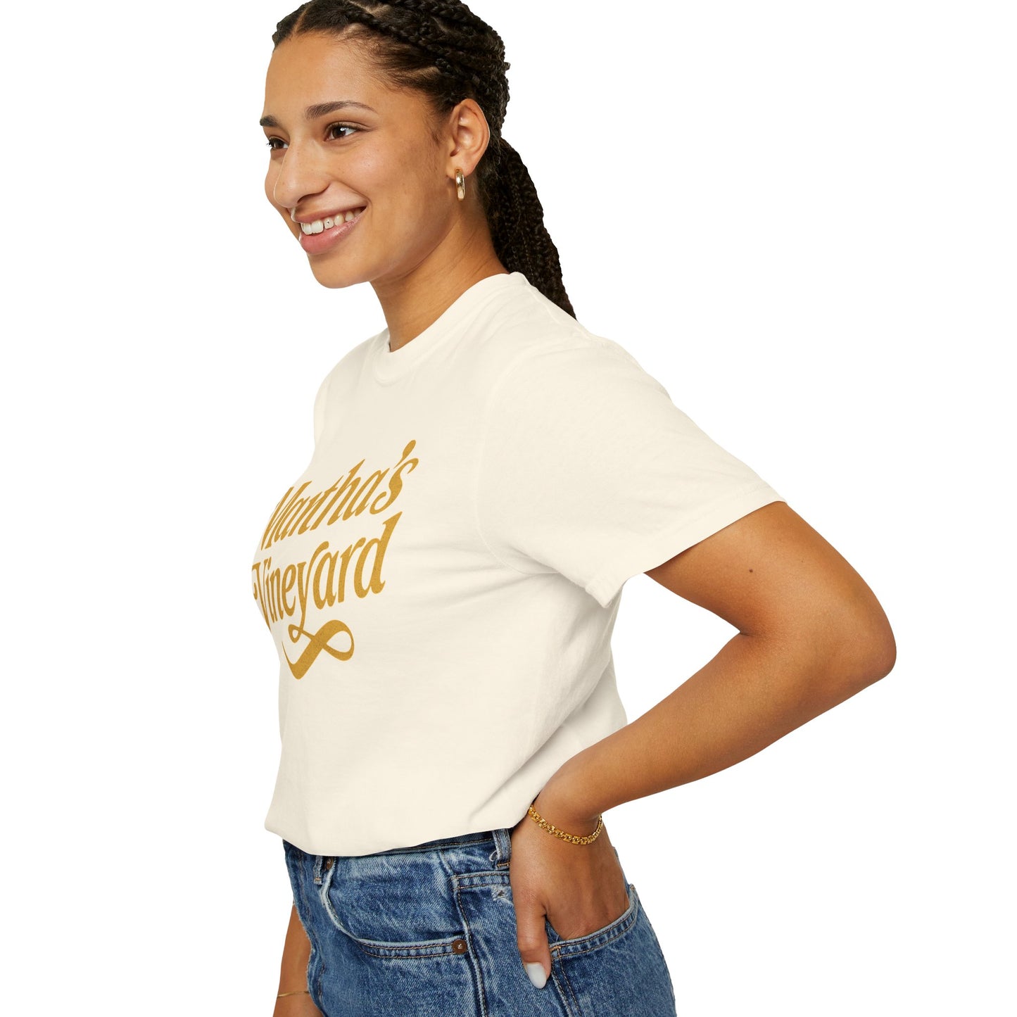 Vintage Martha’s Vineyard Script Tee – Retro Coastal Style Unisex T-Shirt
