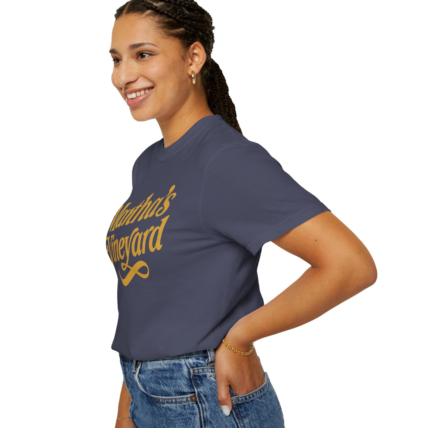 Vintage Martha’s Vineyard Script Tee – Retro Coastal Style Unisex T-Shirt