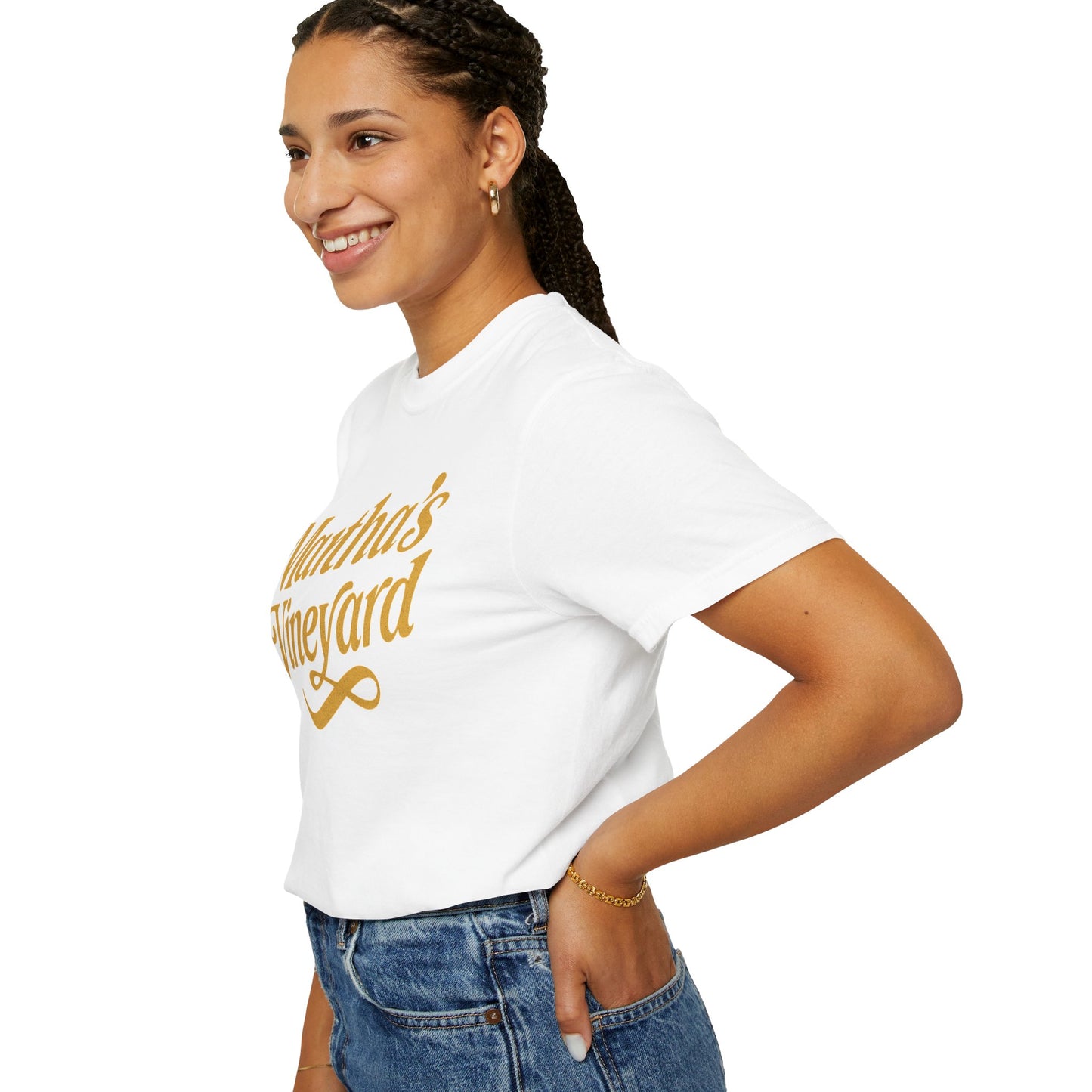 Vintage Martha’s Vineyard Script Tee – Retro Coastal Style Unisex T-Shirt