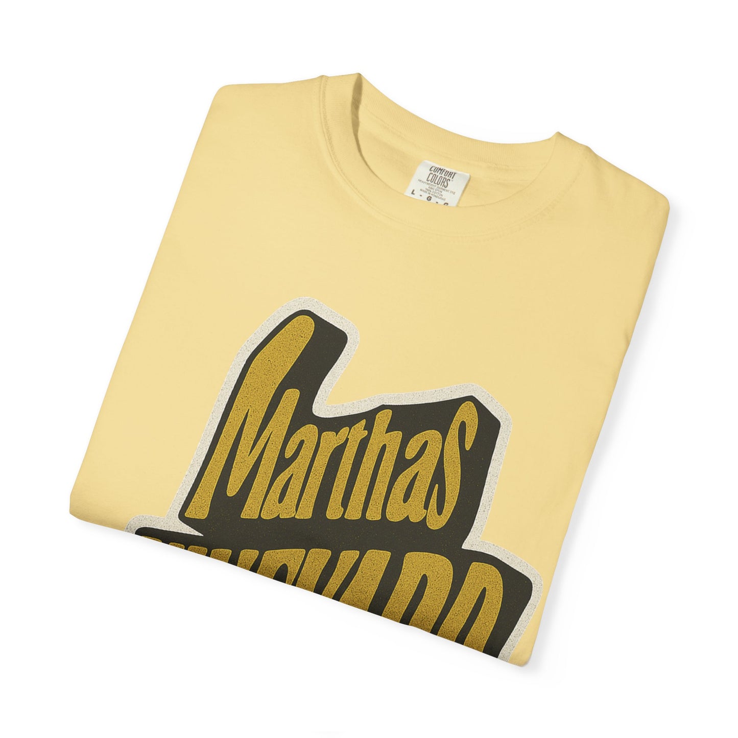 Groovy Martha’s Vineyard Tee – Retro Wavy Lettering Unisex Island Shirt