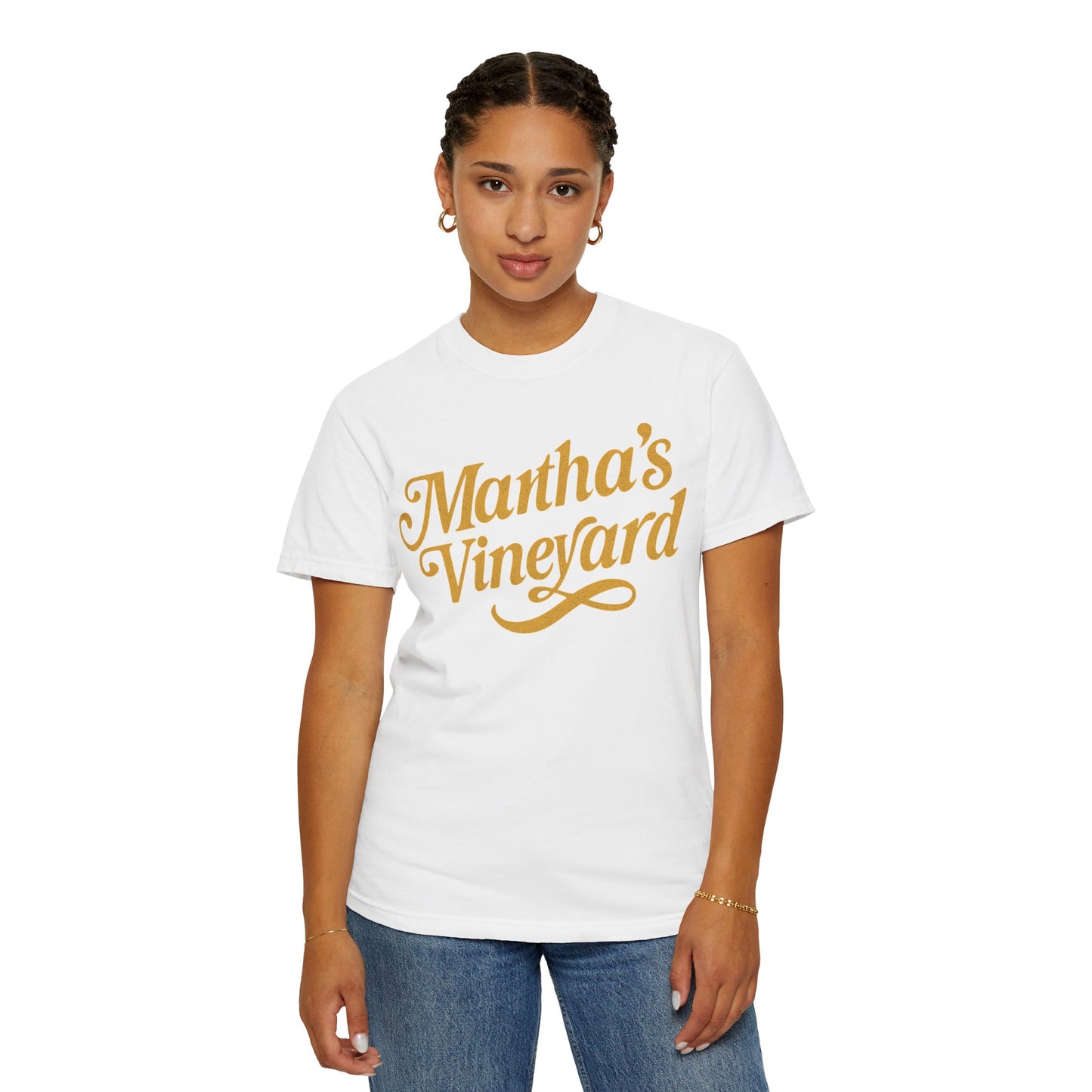 Vintage Martha’s Vineyard Script Tee – Retro Coastal Style Unisex T-Shirt