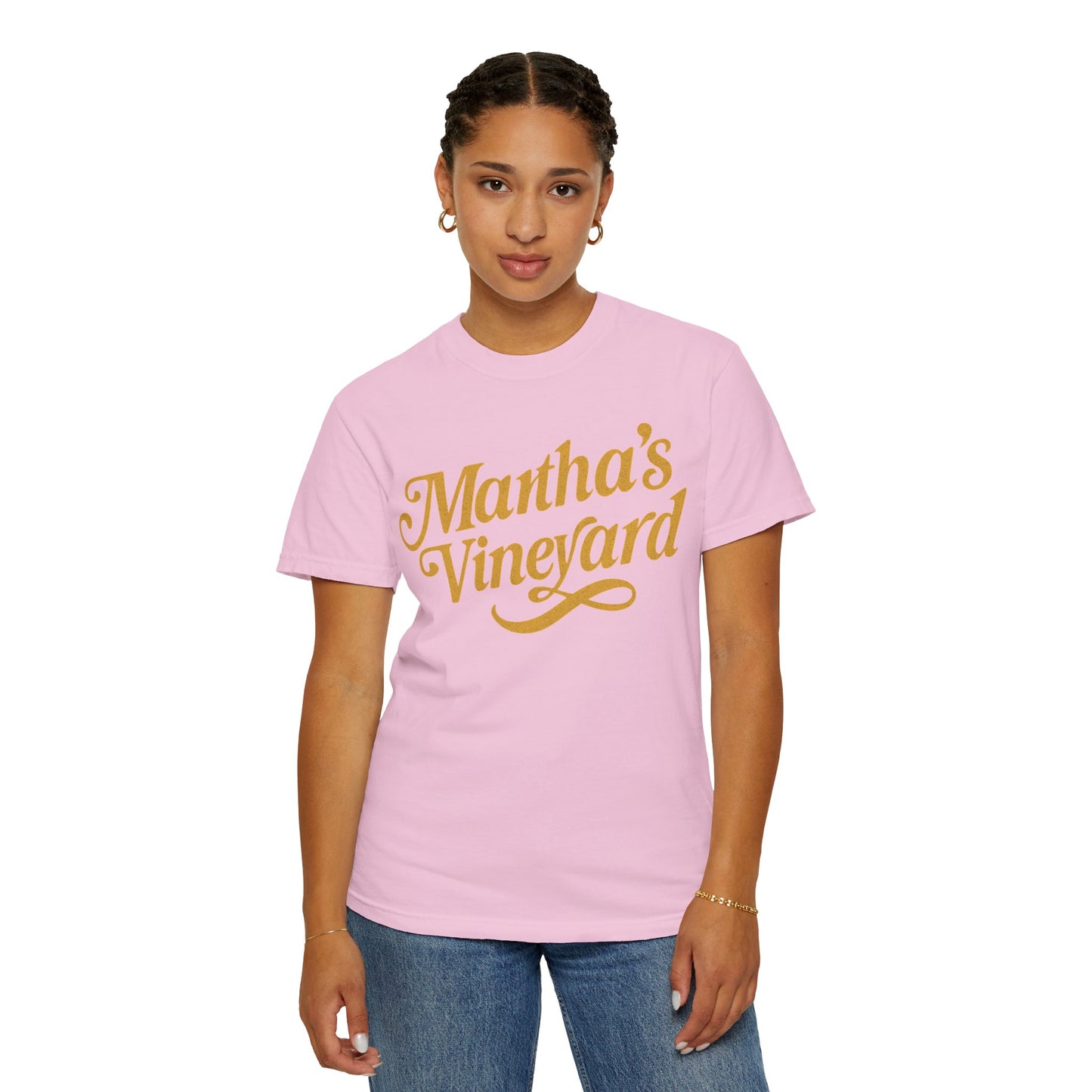 Vintage Martha’s Vineyard Script Tee – Retro Coastal Style Unisex T-Shirt