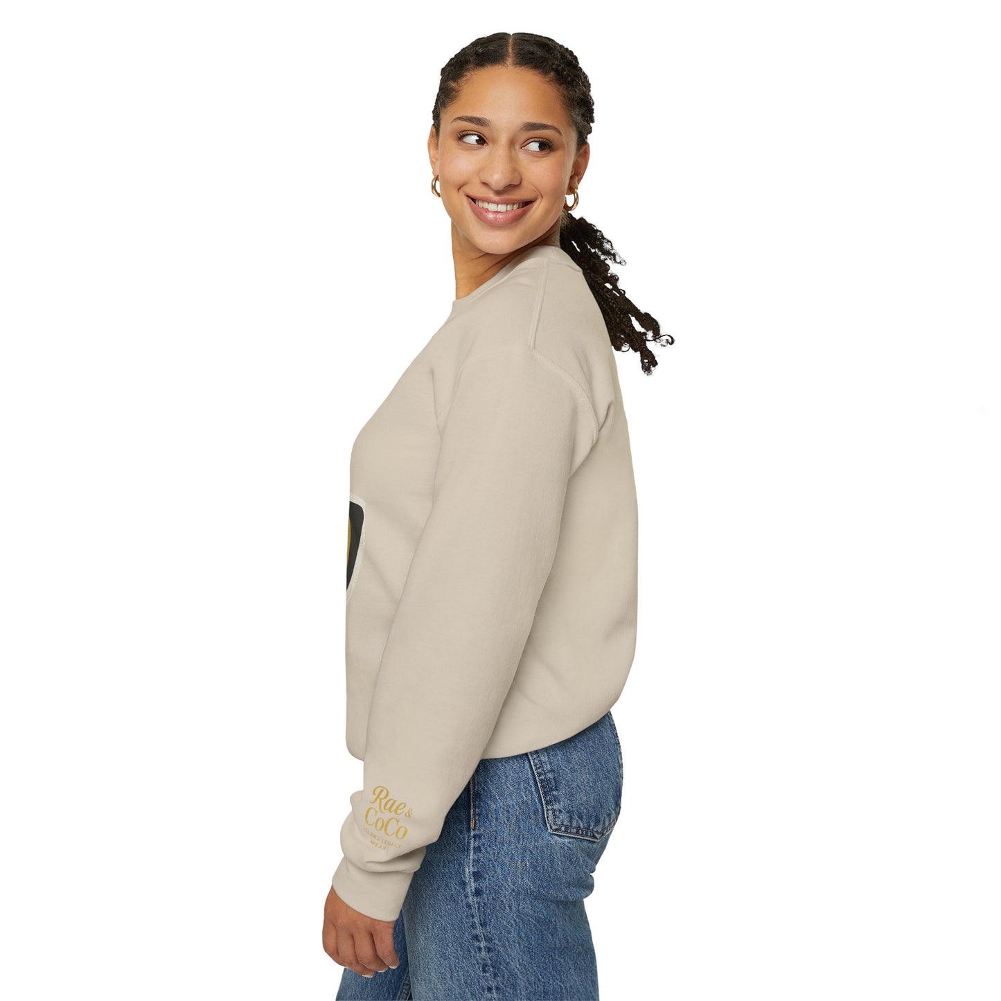 Wavy Martha’s Vineyard Crewneck Sweatshirt – Unisex Heavy Blend | Cozy Island Style