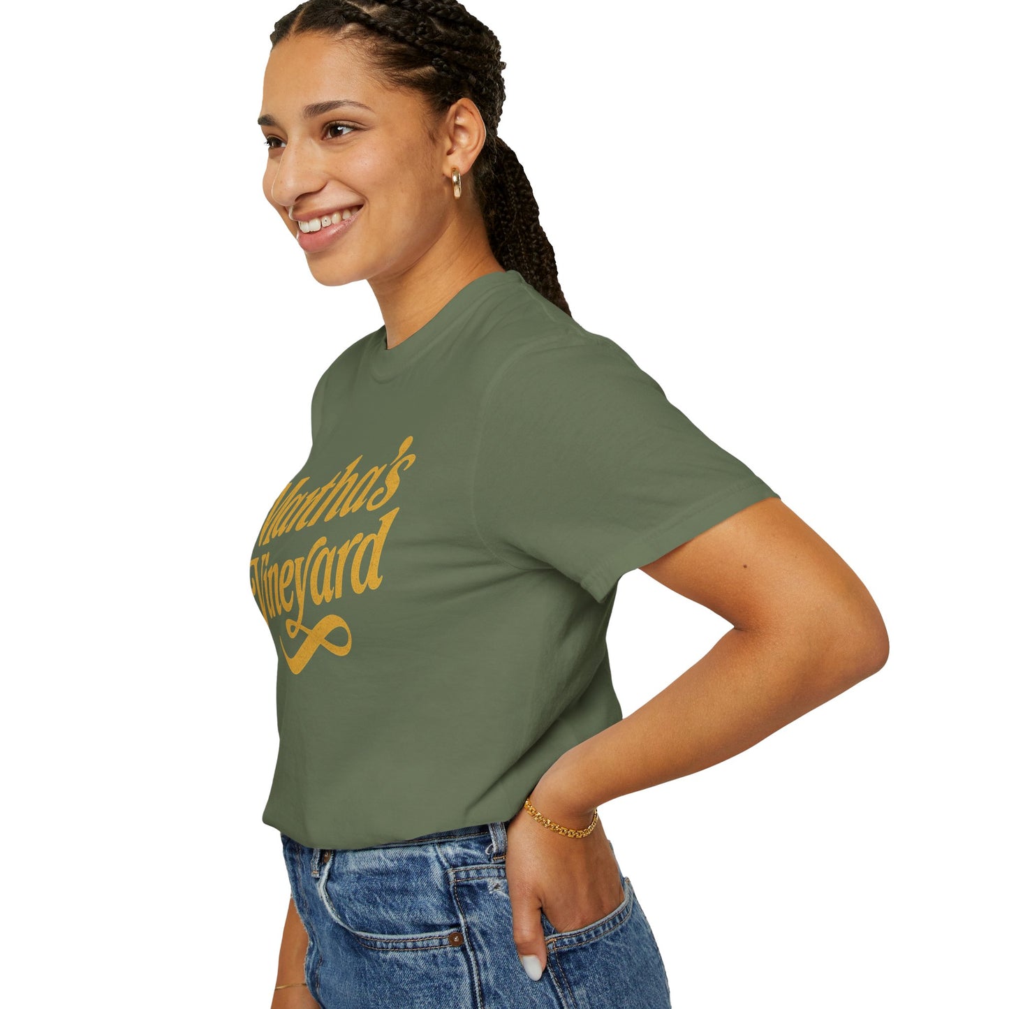 Vintage Martha’s Vineyard Script Tee – Retro Coastal Style Unisex T-Shirt