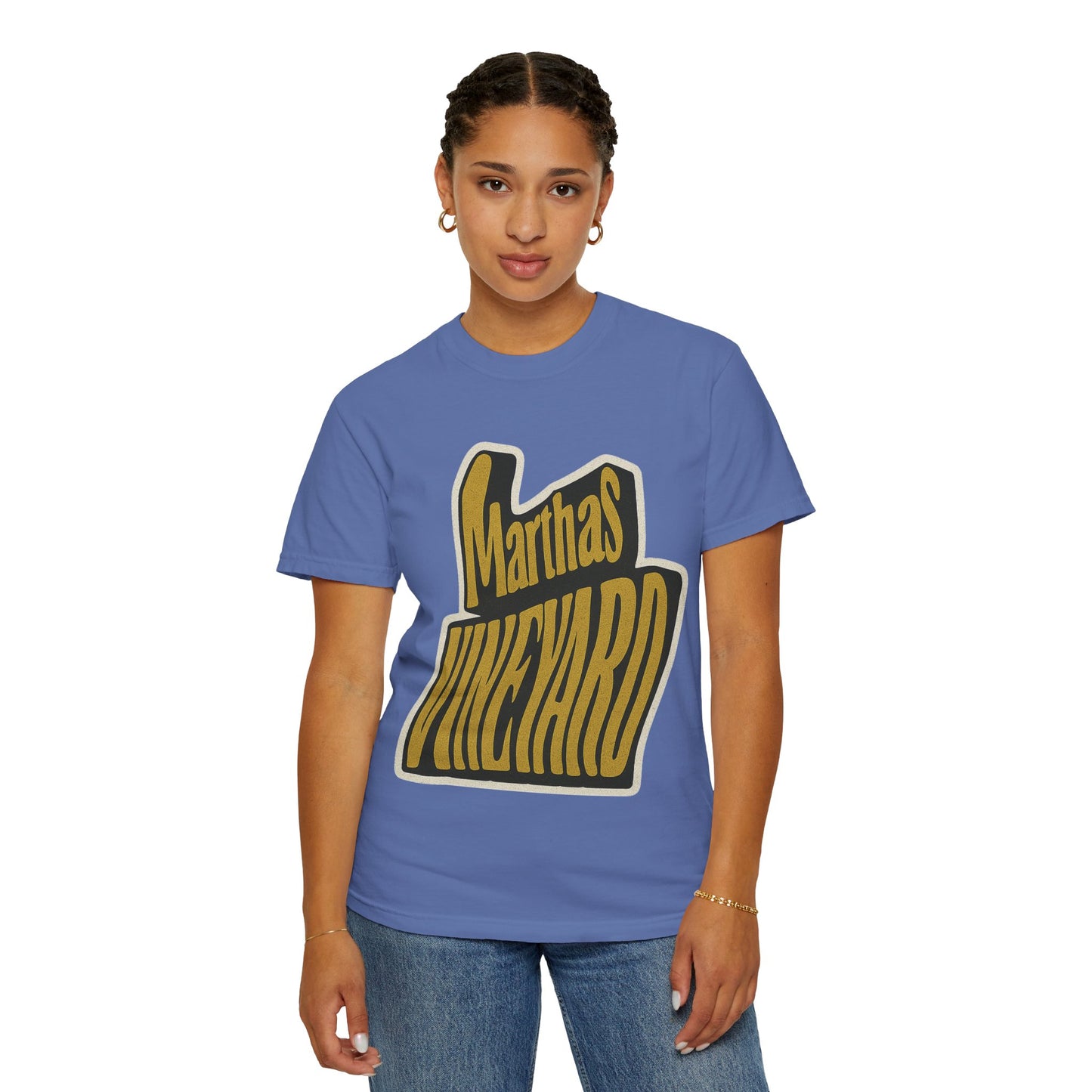 Groovy Martha’s Vineyard Tee – Retro Wavy Lettering Unisex Island Shirt