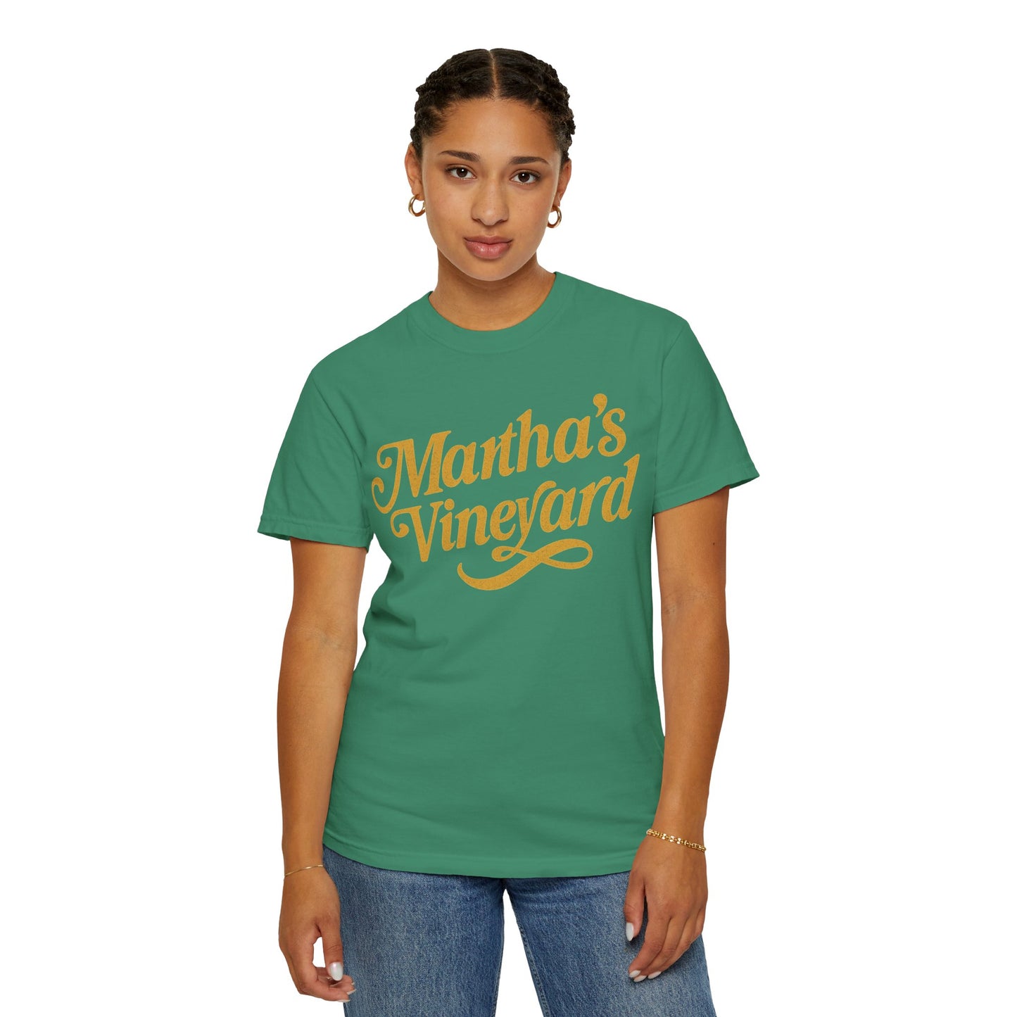 Vintage Martha’s Vineyard Script Tee – Retro Coastal Style Unisex T-Shirt