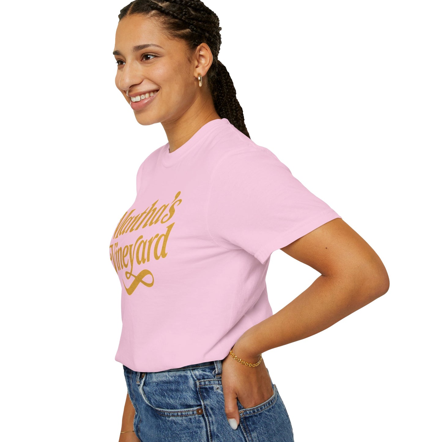 Vintage Martha’s Vineyard Script Tee – Retro Coastal Style Unisex T-Shirt