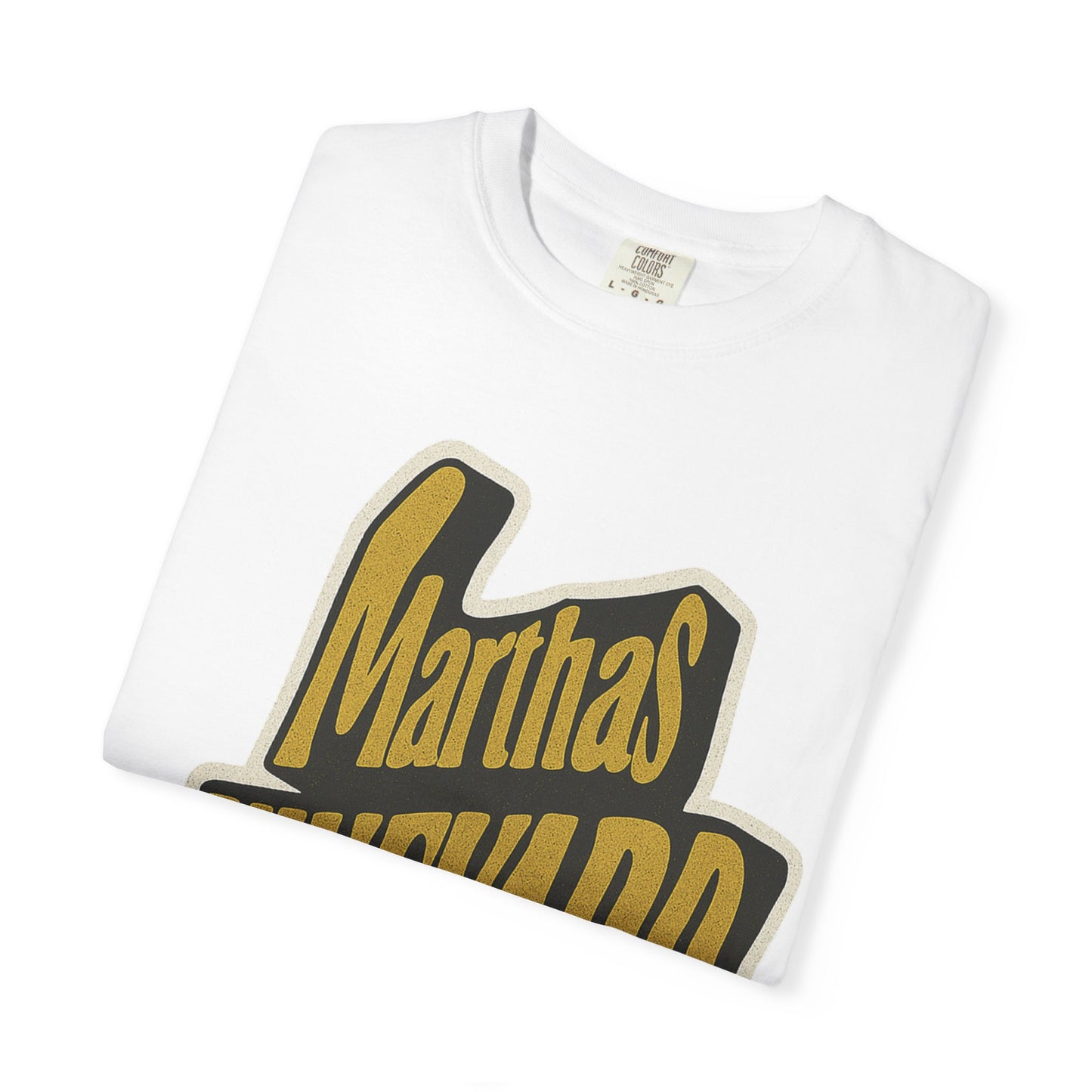 Groovy Martha’s Vineyard Tee – Retro Wavy Lettering Unisex Island Shirt