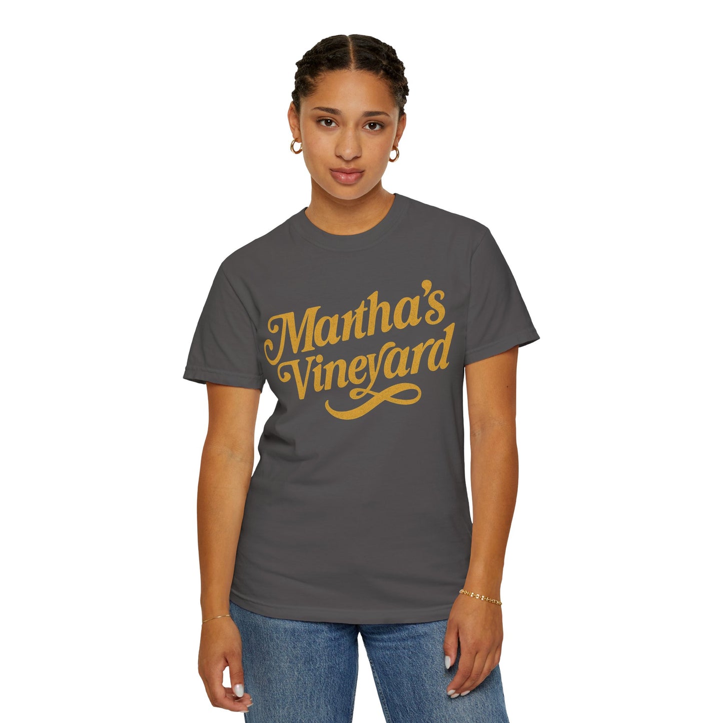 Vintage Martha’s Vineyard Script Tee – Retro Coastal Style Unisex T-Shirt