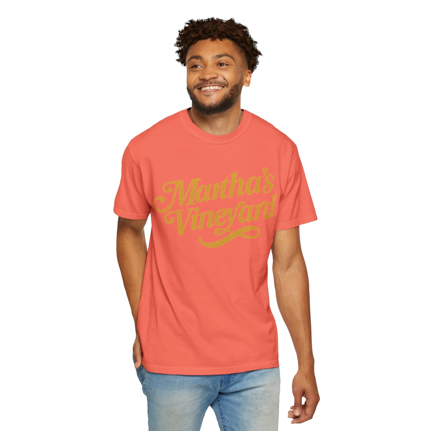 Vintage Martha’s Vineyard Script Tee – Retro Coastal Style Unisex T-Shirt