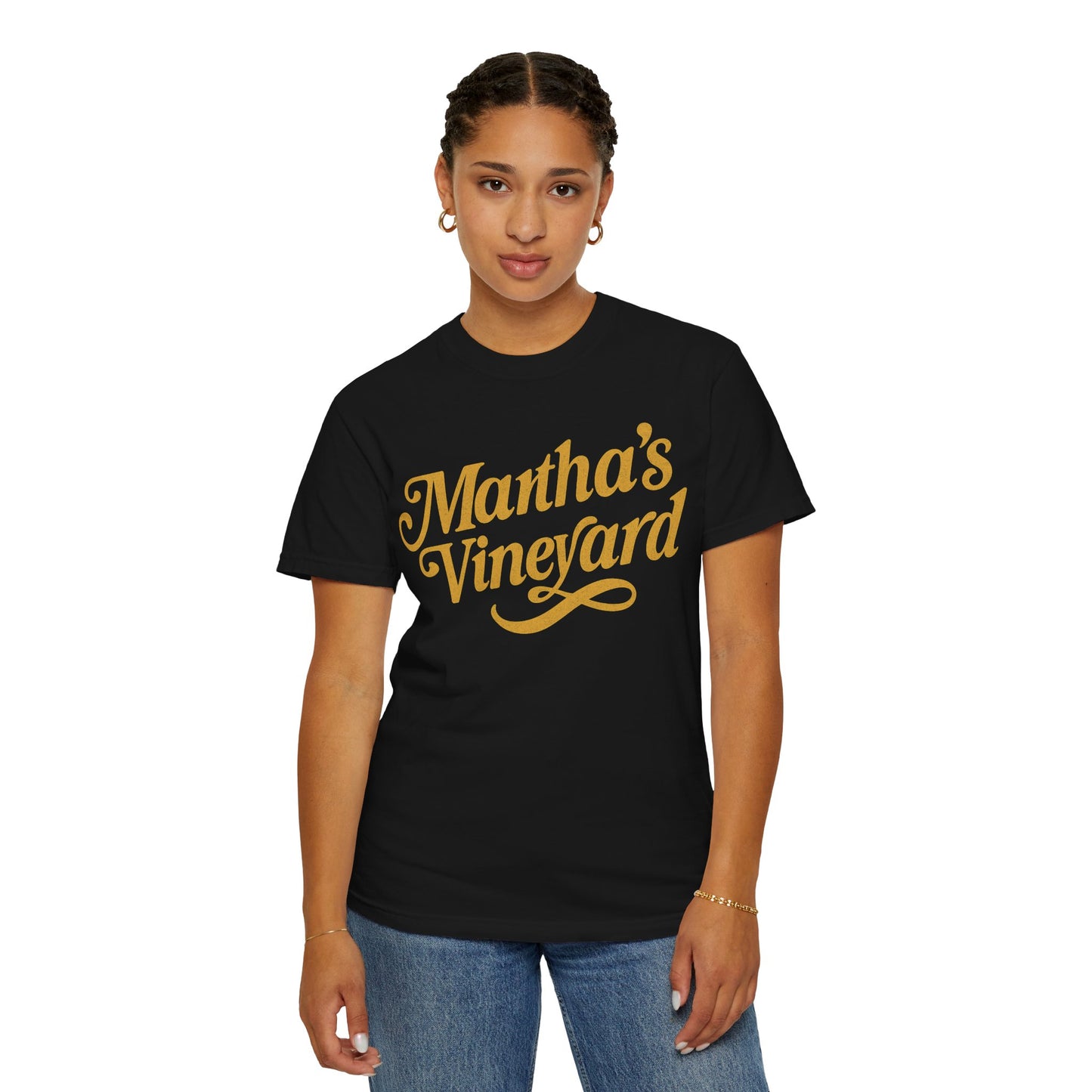 Vintage Martha’s Vineyard Script Tee – Retro Coastal Style Unisex T-Shirt
