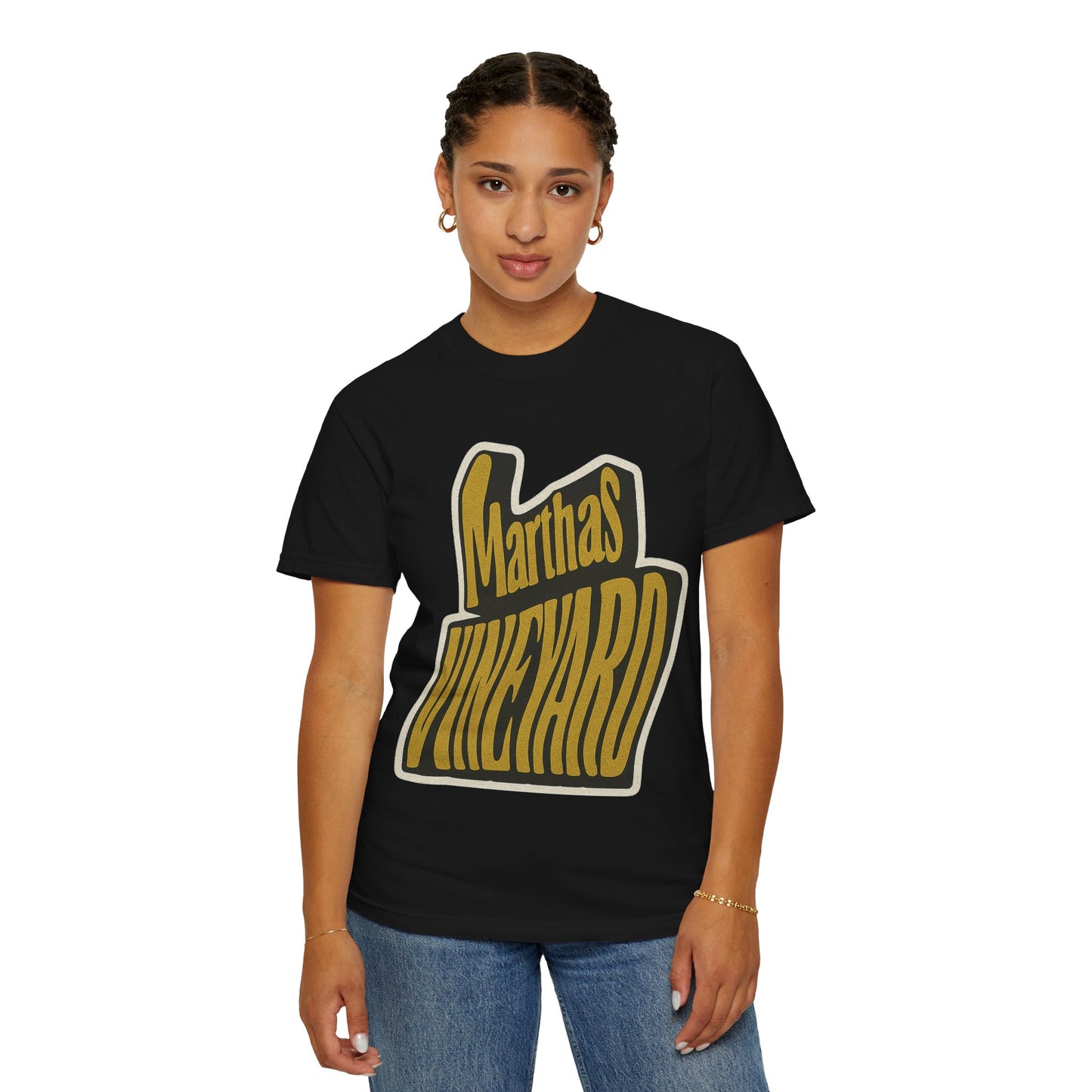 Groovy Martha’s Vineyard Tee – Retro Wavy Lettering Unisex Island Shirt