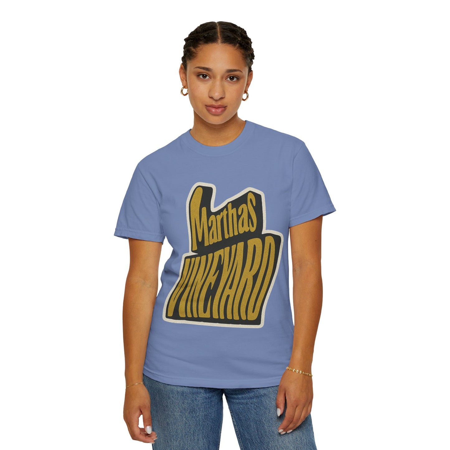 Groovy Martha’s Vineyard Tee – Retro Wavy Lettering Unisex Island Shirt