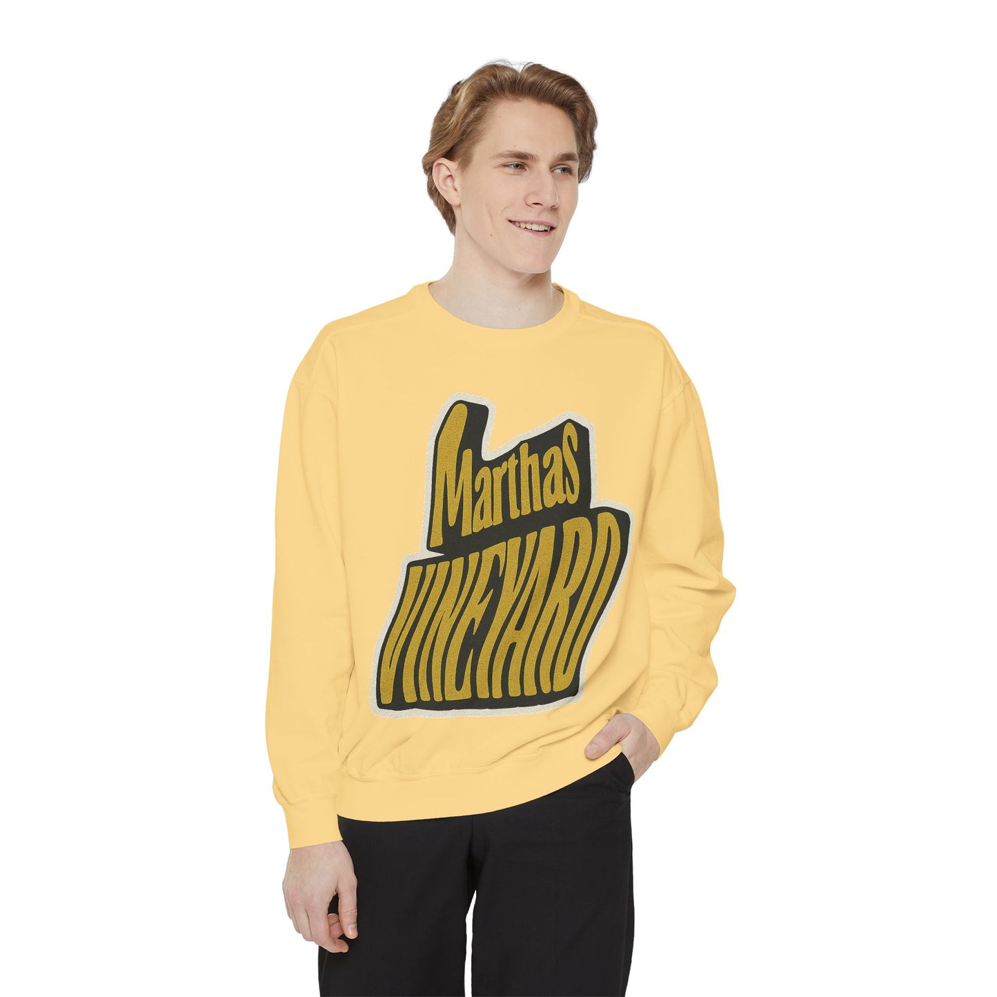 Wavy Martha’s Vineyard Crewneck Sweatshirt – Unisex Heavy Blend | Cozy Island Style
