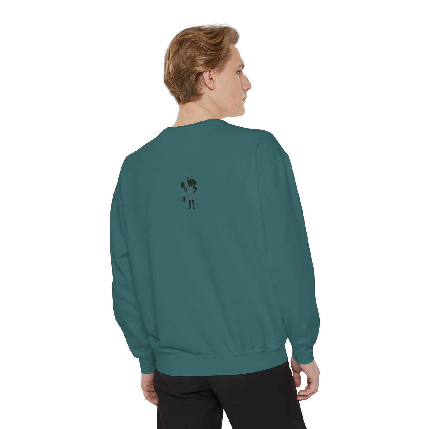 Wavy Martha’s Vineyard Crewneck Sweatshirt – Unisex Heavy Blend | Cozy Island Style